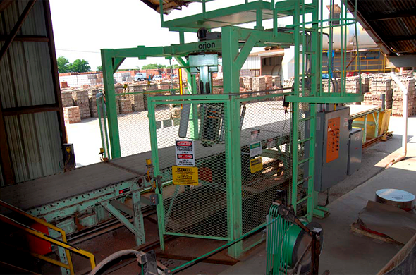 Infeed Staging Conveyor to Stretch Wrapping to Accumulation Conveyor